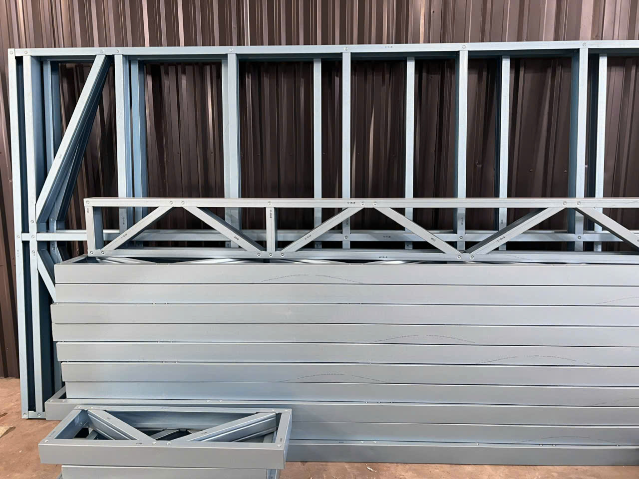 Thép G550 siêu nhẹ tại siêu thị nhà lắp ghép